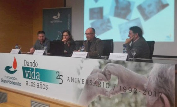 Mª Ángeles Pérez da una visión  del papel de las organizaciones en la lucha contra el Alzheimer en el 25 aniversario de la Fundación San Rosendo